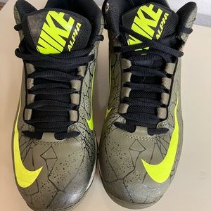 Youth Boys Nike Alpha Cleats Size 4y